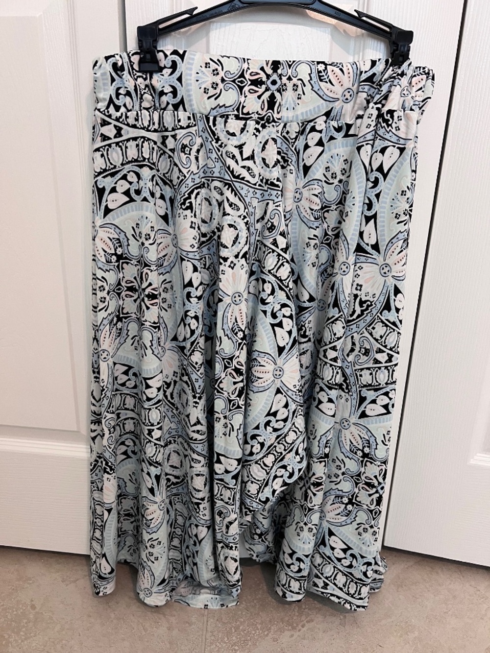 Swim skirt and bathing suit top